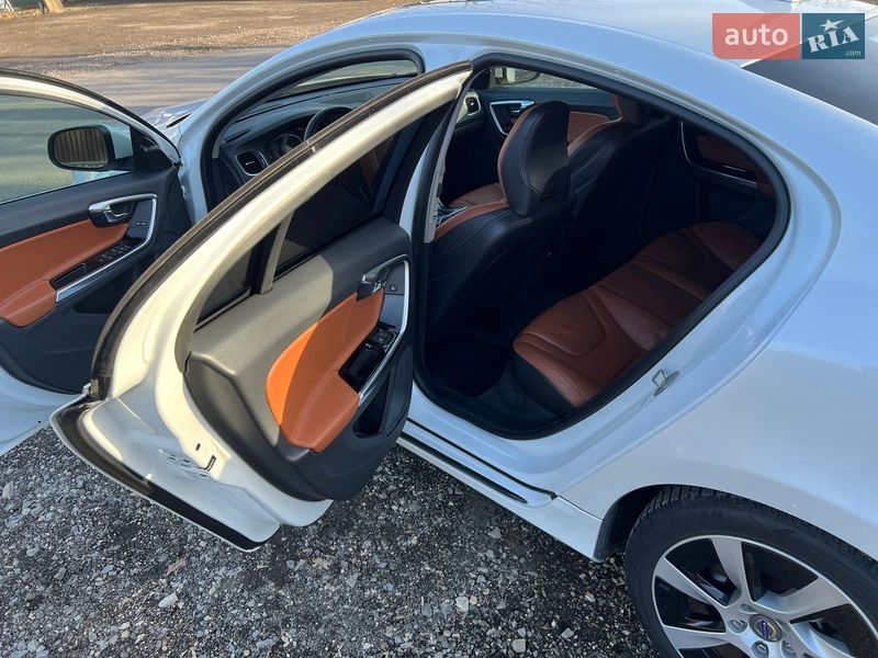 Седан Volvo S60 2014 в Тернополе
