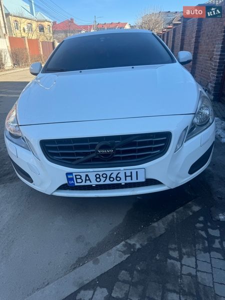 Седан Volvo S60 2012 в Киеве