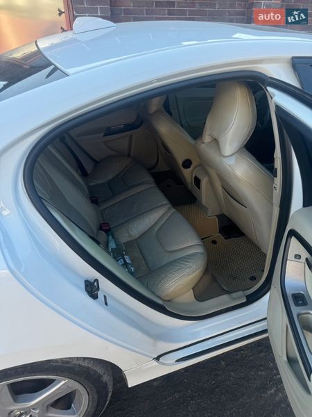 Седан Volvo S60 2012 в Киеве