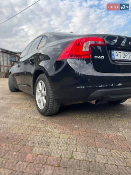 Седан Volvo S60 2012 в Калуше