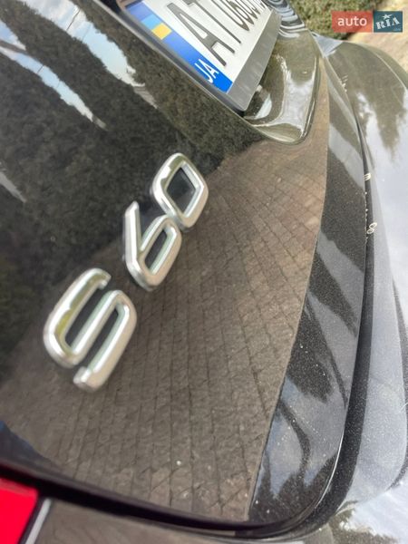 Седан Volvo S60 2012 в Калуше