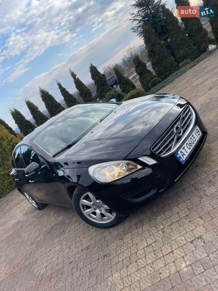 Седан Volvo S60 2012 в Калуше