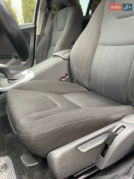 Седан Volvo S60 2012 в Калуше