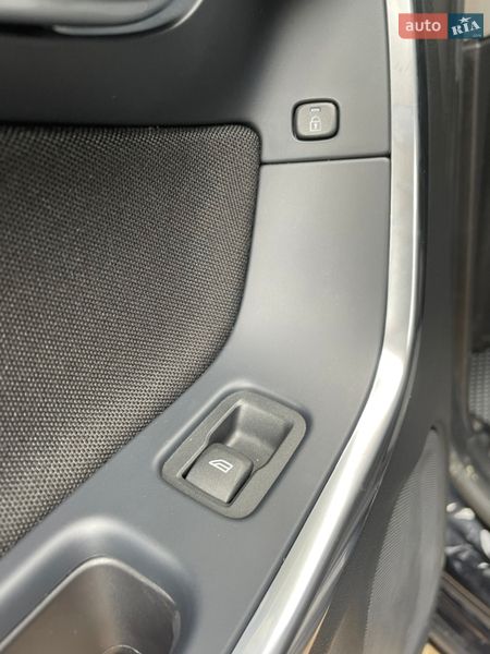 Седан Volvo S60 2012 в Калуше