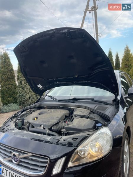 Седан Volvo S60 2012 в Калуше