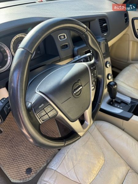 Седан Volvo S60 2012 в Киеве