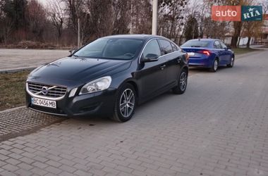 Седан Volvo S60 2013 в Львове
