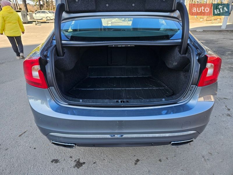 Седан Volvo S60 2016 в Харькове