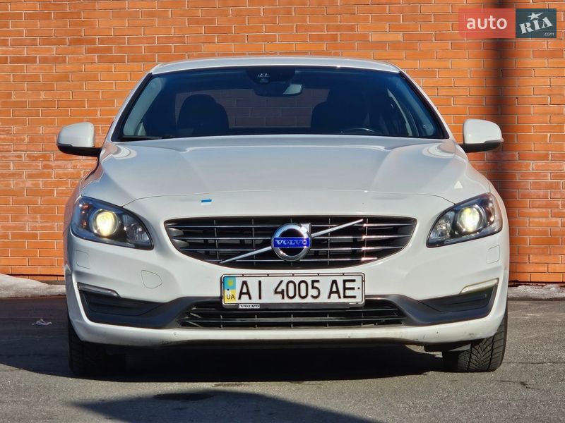 Седан Volvo S60 2015 в Киеве фото 4 Седан Volvo S60 2015 в Киеве