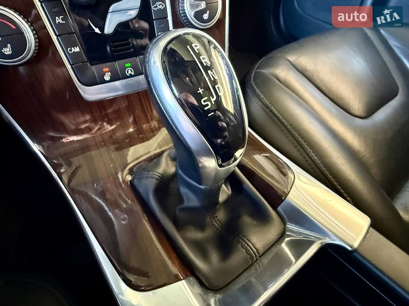 Седан Volvo S60 2016 в Киеве