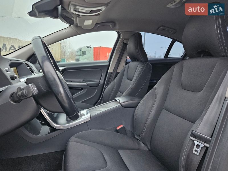 Седан Volvo S60 2015 в Киеве фото 48 Седан Volvo S60 2015 в Киеве