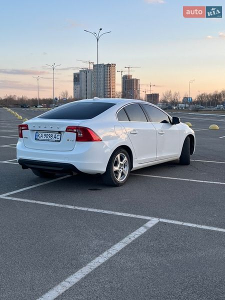 Седан Volvo S60 2012 в Киеве