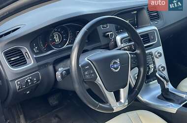 Седан Volvo S60 2016 в Киеве