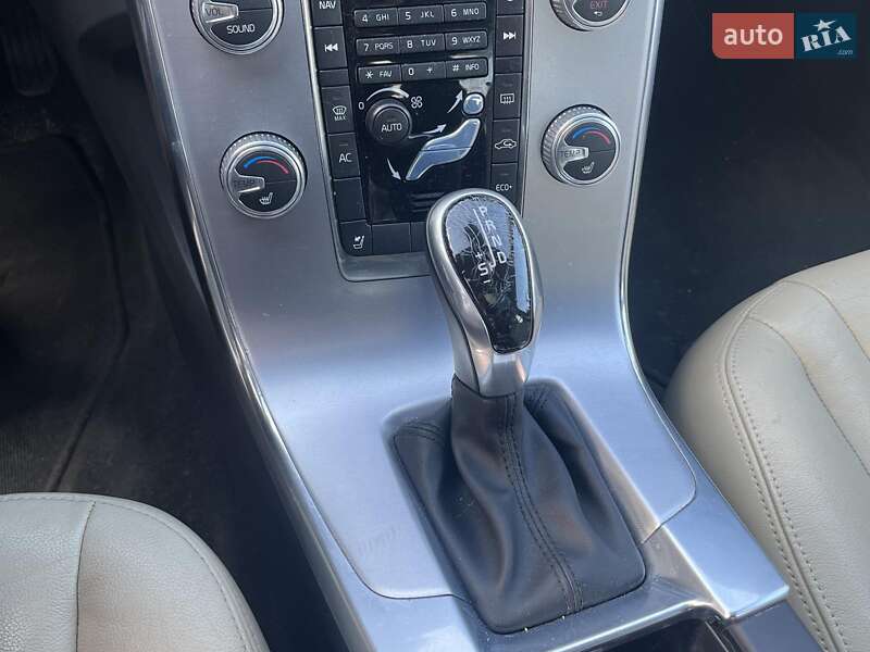 Седан Volvo S60 2016 в Києві