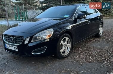 Седан Volvo S60 2012 в Киеве