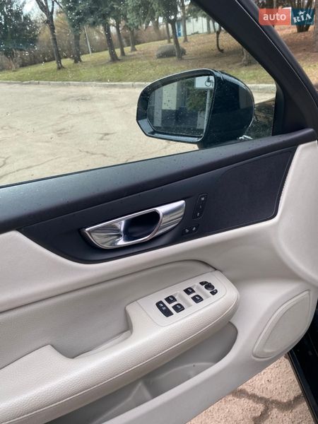 Седан Volvo S60 2019 в Житомирі