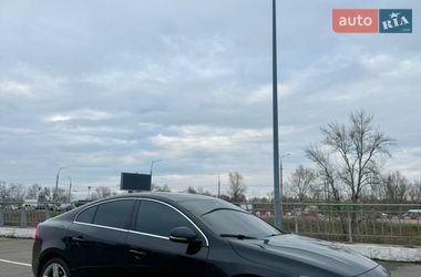 Седан Volvo S60 2015 в Києві