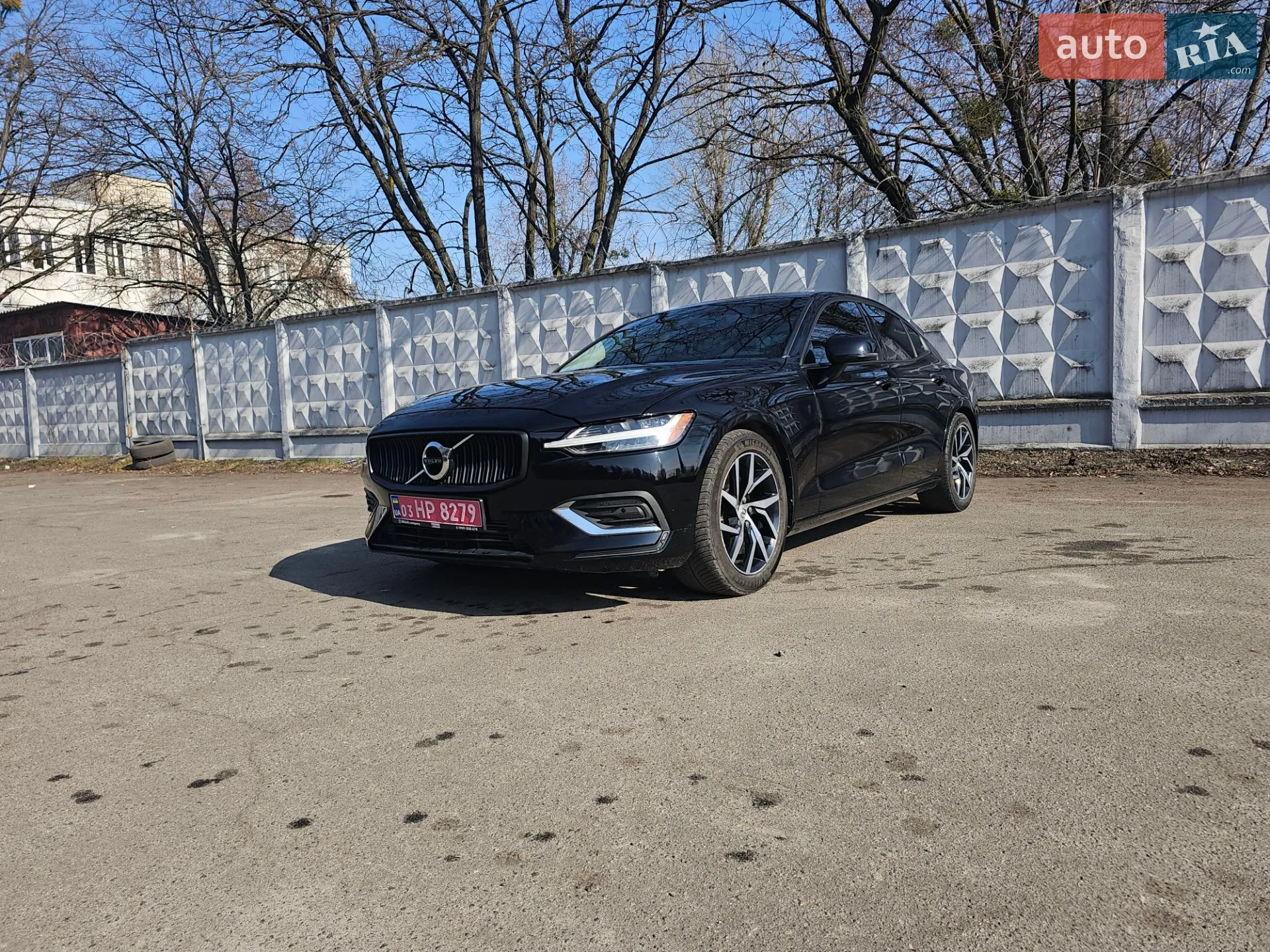 2019 Volvo S60 - фото 1