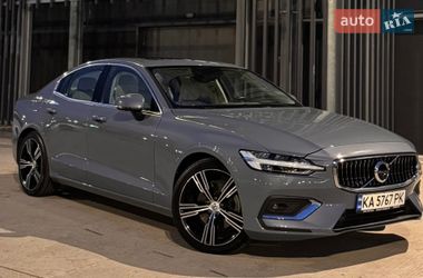 Седан Volvo S60 2021 в Києві