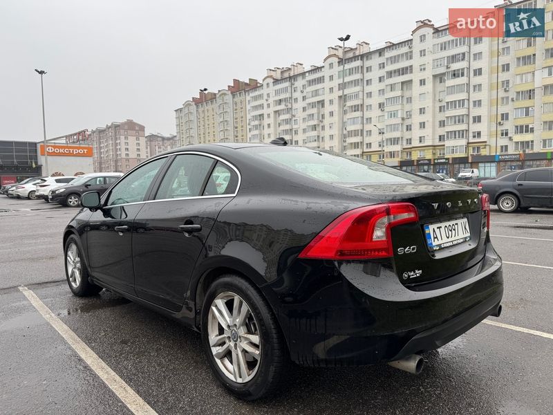 Седан Volvo S60 2012 в Ивано-Франковске