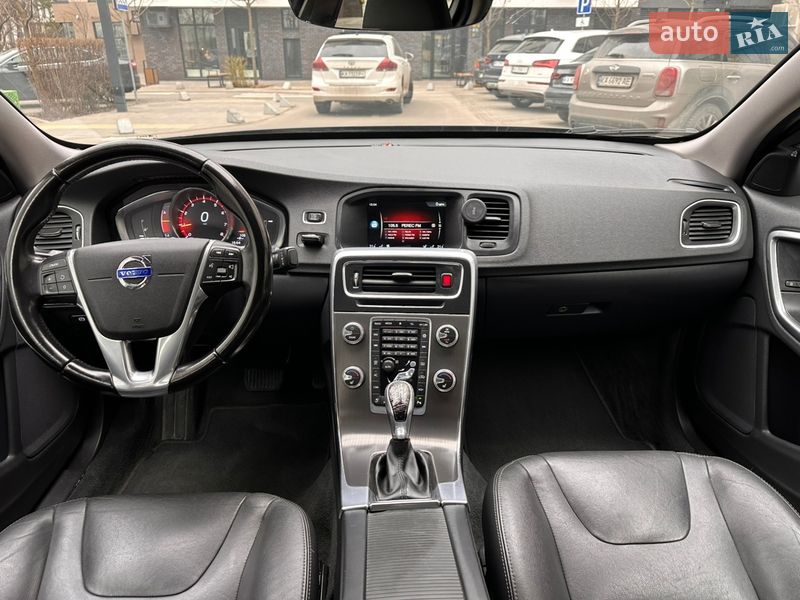 Седан Volvo S60 2015 в Киеве фото 19 Седан Volvo S60 2015 в Киеве