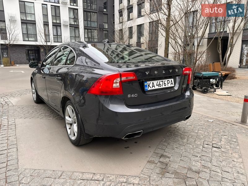Седан Volvo S60 2015 в Киеве фото 13 Седан Volvo S60 2015 в Киеве