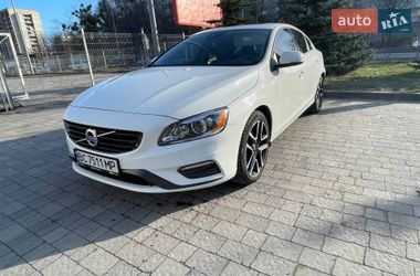 Седан Volvo S60 2017 в Львові