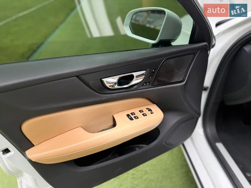 Volvo S60 2020 VIN 7JRZSBMVDLG035120 фото оголошення 34 з 104