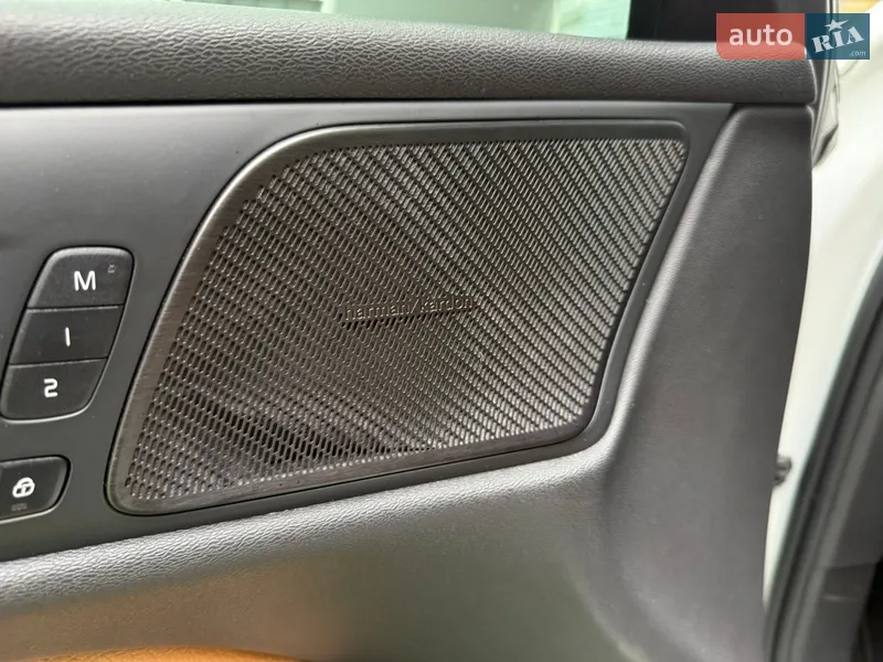 Volvo S60 2020 VIN 7JRZSBMVDLG035120 фото оголошення 35 з 104