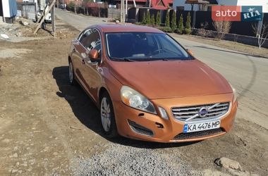 Седан Volvo S60 2012 в Києві