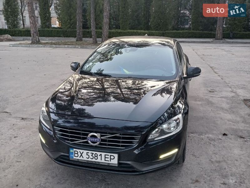 Седан Volvo S60 2014 в Нетішині