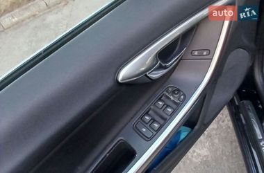 Седан Volvo S60 2014 в Нетішині