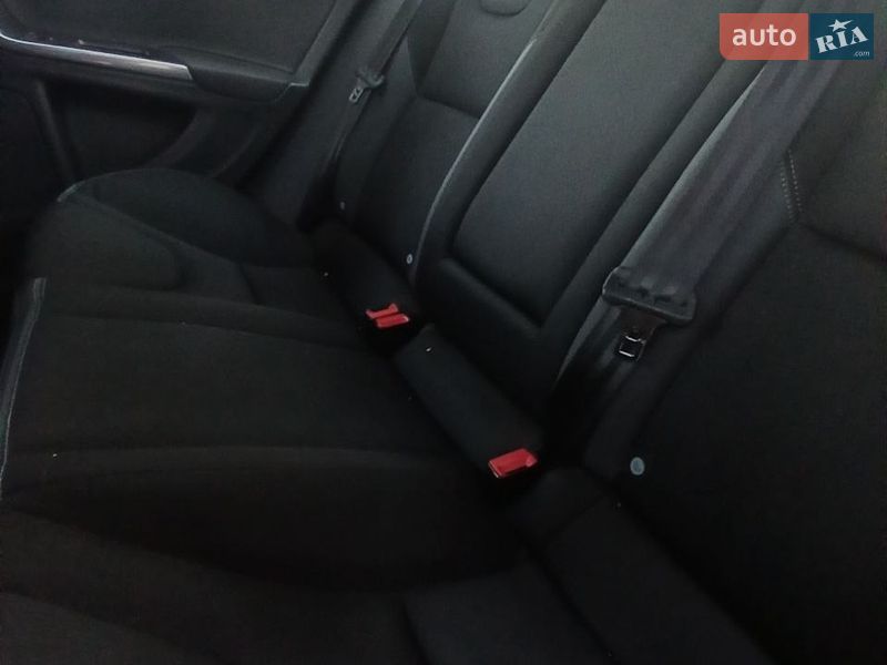 Седан Volvo S60 2014 в Нетішині