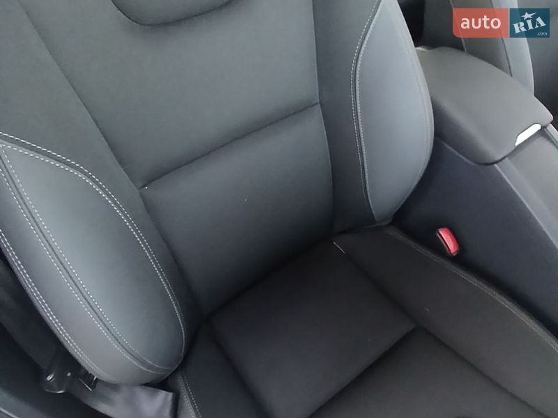 Седан Volvo S60 2014 в Нетішині