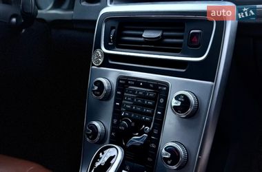 Седан Volvo S60 2017 в Надворной