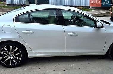 Седан Volvo S60 2017 в Калиновке