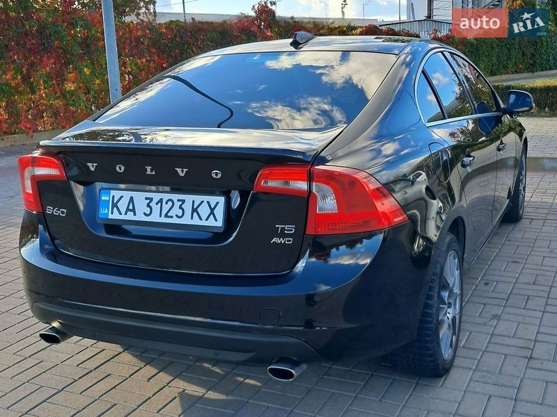 Седан Volvo S60 2013 в Києві