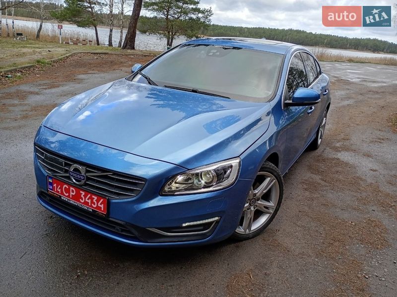 Седан Volvo S60 2015 в Рівному
