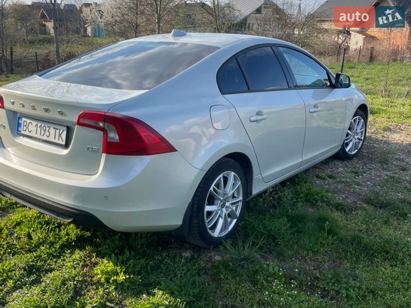 Volvo S60 2012