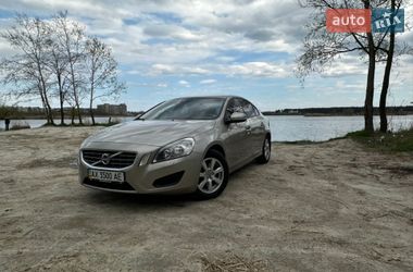 Седан Volvo S60 2012 в Харкові