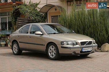 Седан Volvo S60 2001 в Киеве