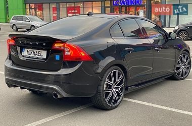 Седан Volvo S60 2017 в Києві