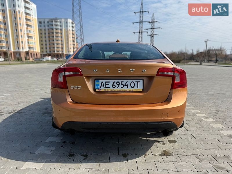 Седан Volvo S60 2010 в Ирпене