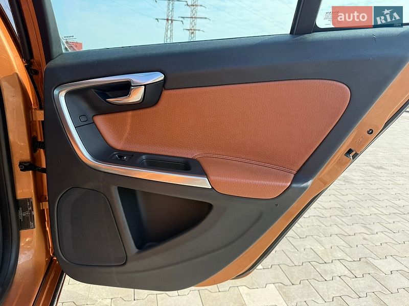 Седан Volvo S60 2010 в Ирпене