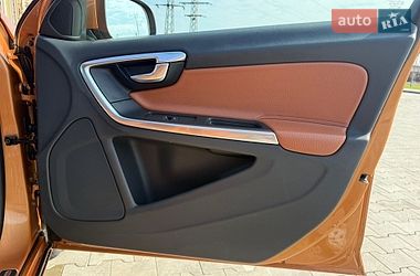 Седан Volvo S60 2010 в Ирпене