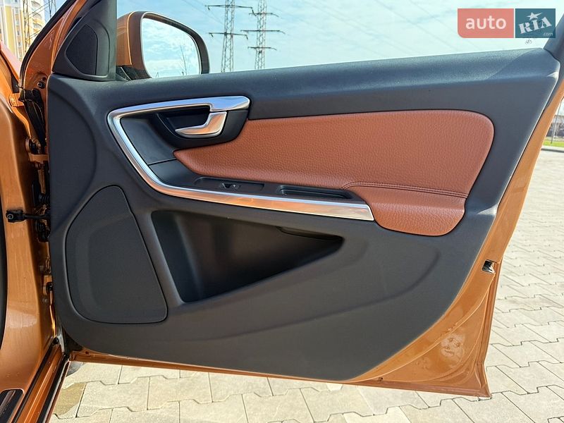 Седан Volvo S60 2010 в Ирпене
