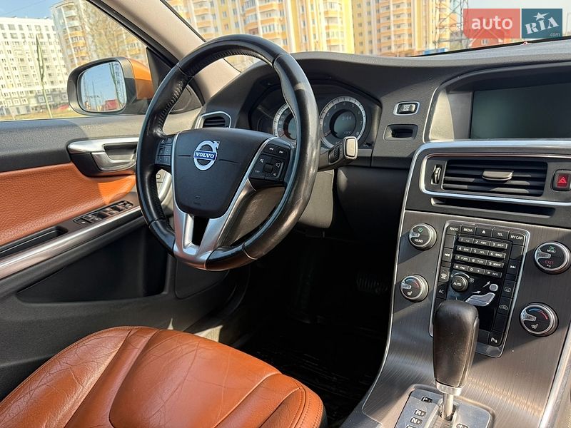 Седан Volvo S60 2010 в Ирпене