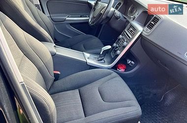 Седан Volvo S60 2012 в Львове