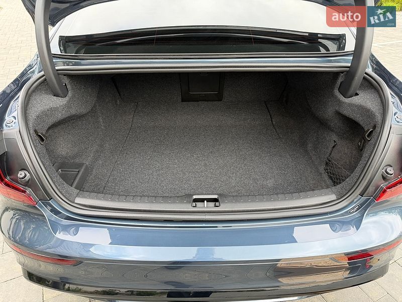 Седан Volvo S60 2023 в Луцке
