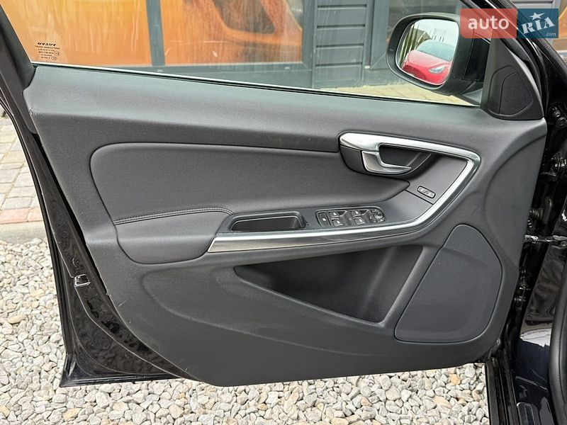 Седан Volvo S60 2011 в Стрые
